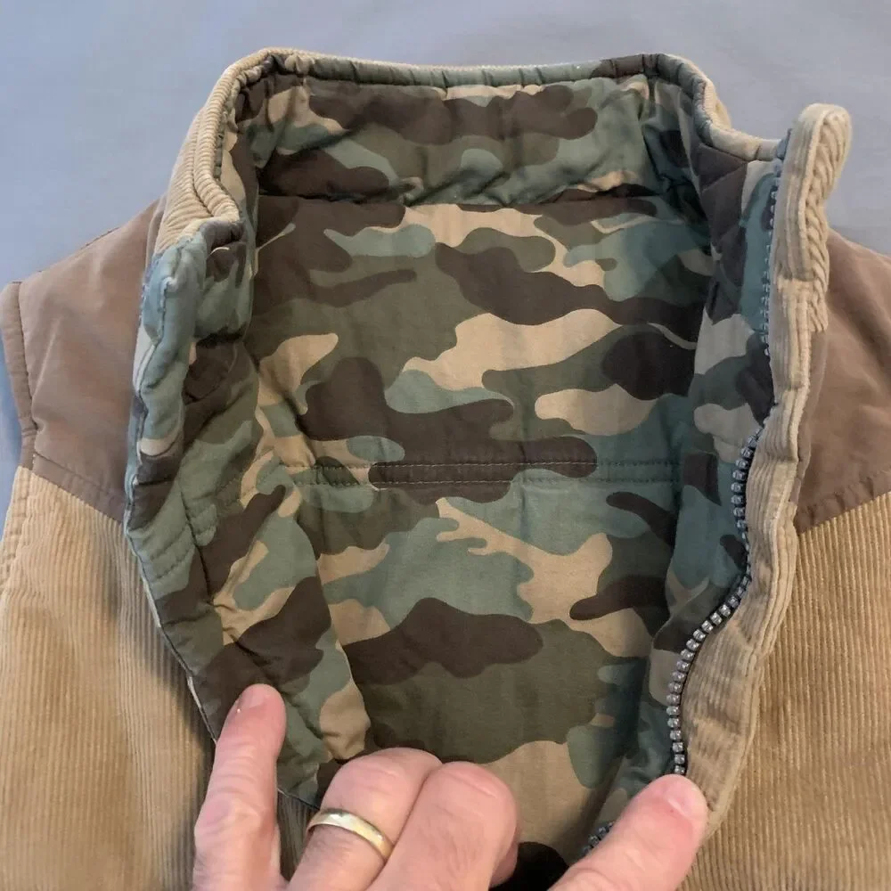 OshKosh Vest Boys 12 Tan Corduroy Reversible Camo Quilted Puffer‎ Jacket